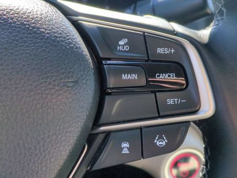 Used 2019 Honda Accord Touring image 17