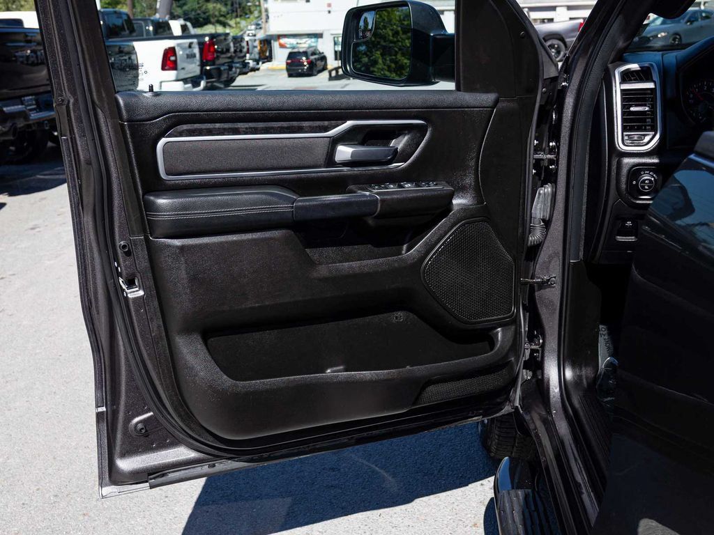 Used 2023 RAM 1500 Big Horn AWD/4WD image 11