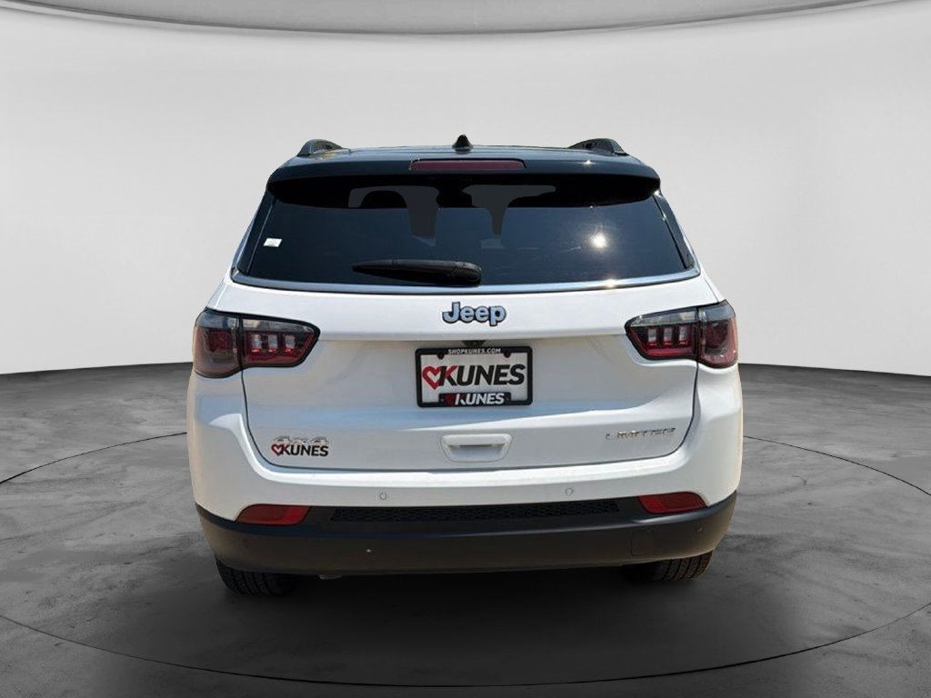 Used 2025 Jeep Compass Limited AWD/4WD image 9