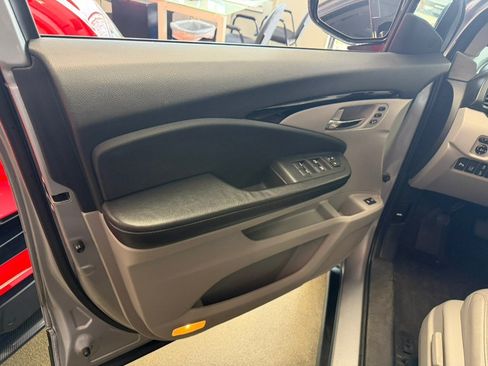 Used 2018 Honda Pilot Elite image 25