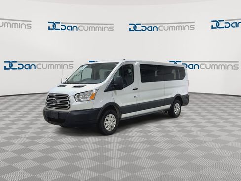 Used 2017 Ford Transit 350 XLT RWD image 4