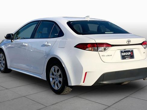 Used 2025 Toyota Corolla LE FWD image 12