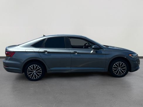 Used 2019 Volkswagen Jetta SE FWD image 6