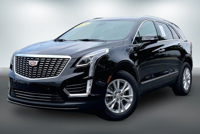 Used 2025 Cadillac XT5 Luxury w/ LPO, Floor Liner Package AWD/4WD image 12