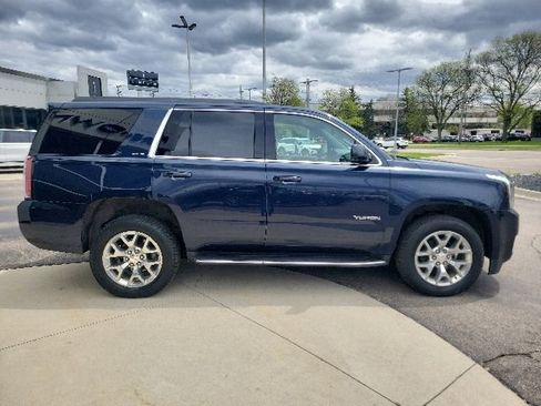 Used 2019 GMC Yukon SLE w/ SLE Value Package AWD/4WD image 4