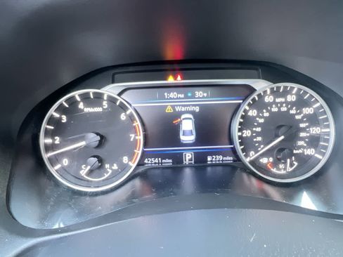 Used 2023 Nissan Altima 2.5 SR w/ SR Premium Package image 15