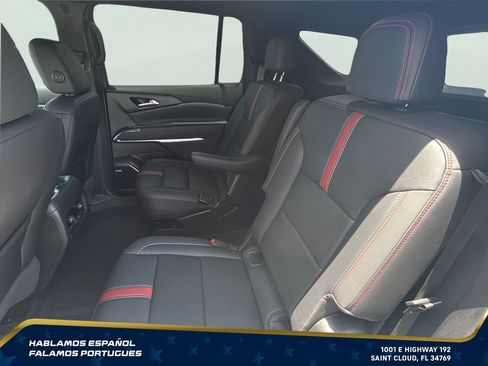 Used 2024 Chevrolet Traverse RS AWD/4WD image 20