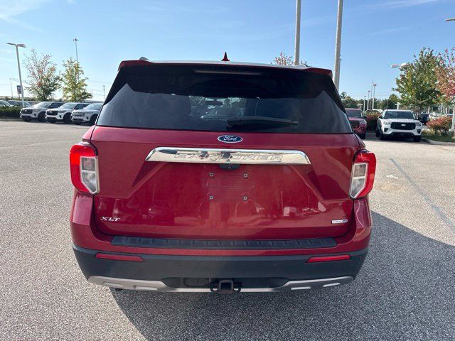 Used 2020 Ford Explorer XLT w/ Equipment Group 202A AWD/4WD image 6