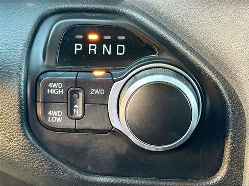 Used 2022 RAM 2500 Tradesman w/ Chrome Appearance Group image 17