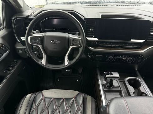 Used 2025 Chevrolet Silverado 1500 RST AWD/4WD image 30