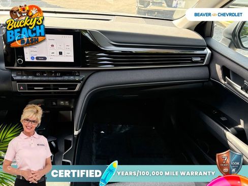 Used 2025 Toyota Camry LE FWD image 17