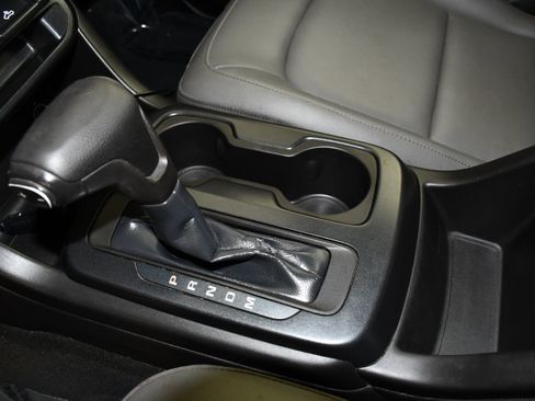 Used 2015 Chevrolet Colorado W/T RWD image 34