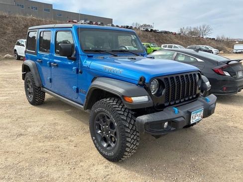 Used 2023 Jeep Wrangler Unlimited w/ 8.4" Radio Group image 19