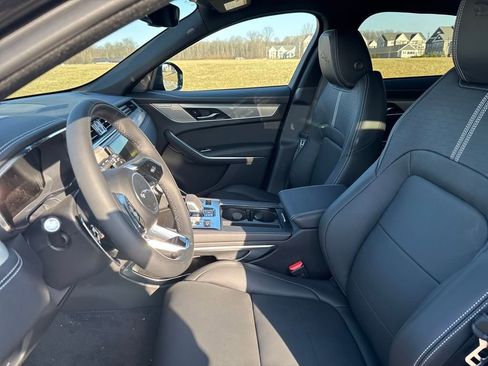 New 2026 Jaguar F-PACE R-Dynamic S image 10