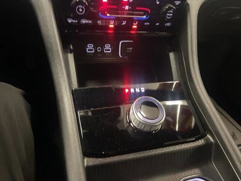 Certified 2024 Jeep Grand Cherokee Altitude image 34