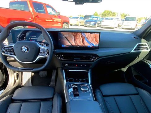 Certified 2025 BMW 330i Sedan image 15