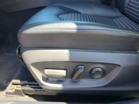 Used 2021 Toyota Camry SE image 20