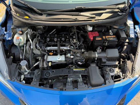 Used 2021 Nissan Versa S FWD image 18