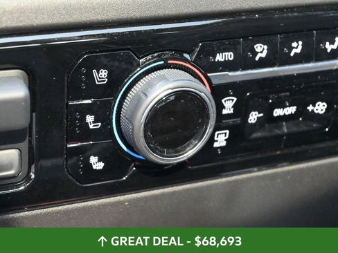 Used 2024 Chevrolet Silverado 2500 ZR2 w/ Technology Package AWD/4WD image 26