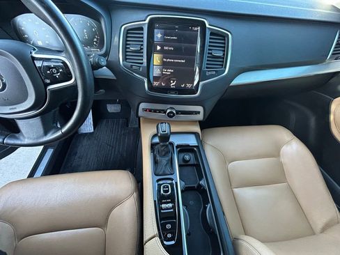 Used 2016 Volvo XC90 T6 Momentum AWD/4WD image 18