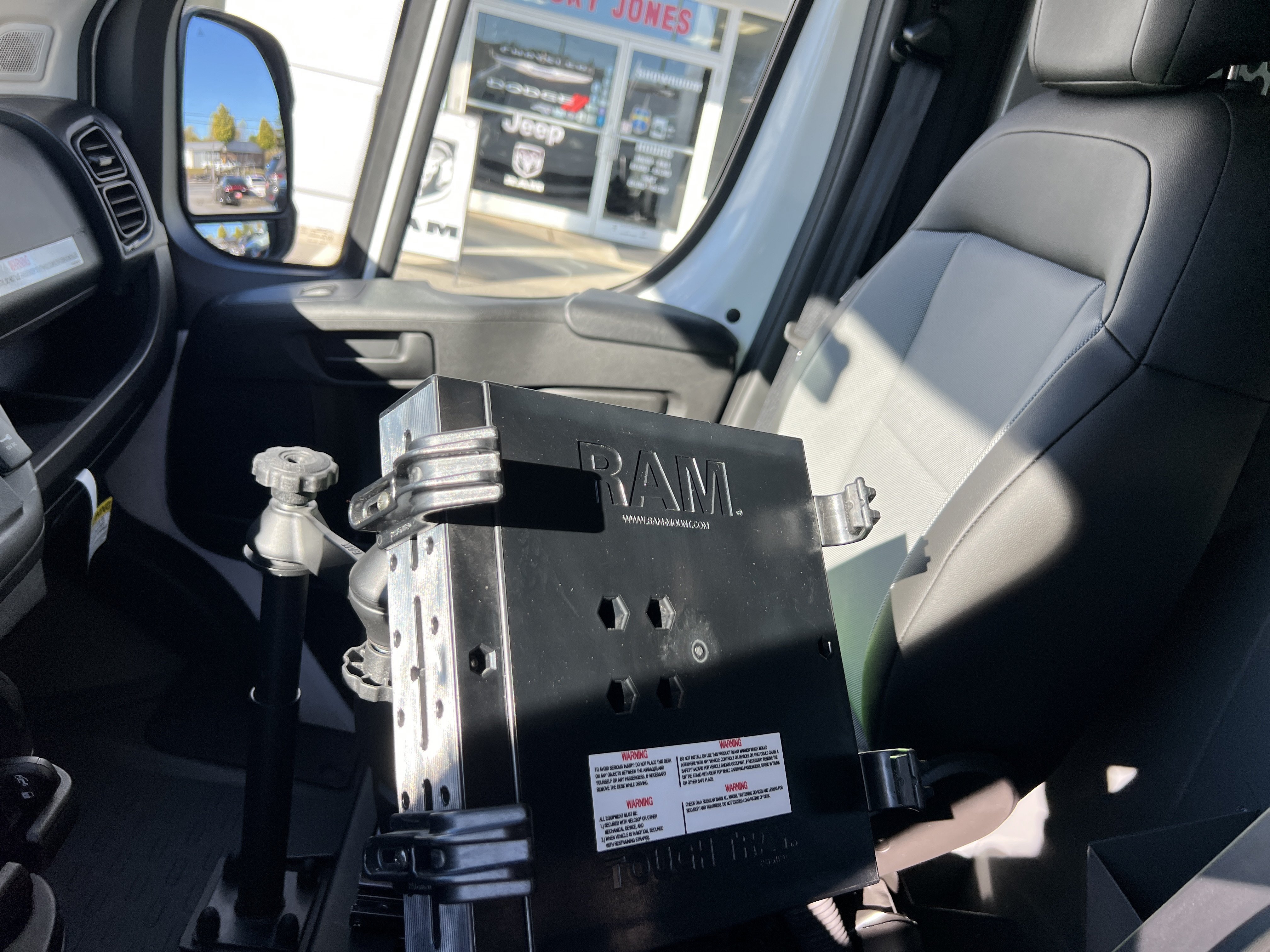 Used 2025 RAM ProMaster 2500 w/ Safety Group FWD image 23