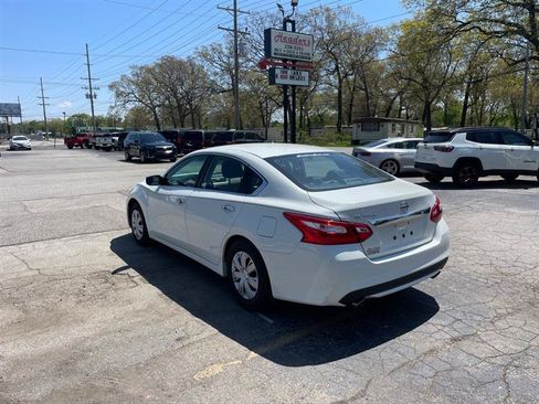 Used 2016 Nissan Altima 2.5 S w/ Power Driver Seat Package FWD image 7
