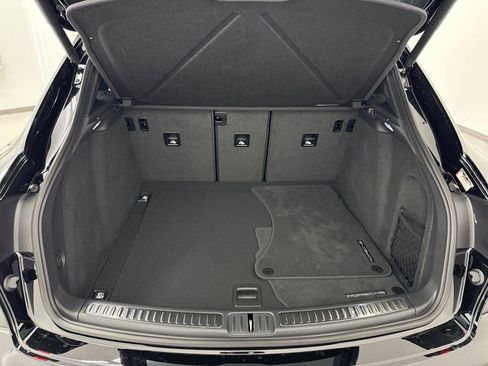 New 2025 Porsche Macan image 36