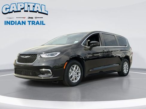 New 2026 Chrysler Pacifica Select FWD image 1