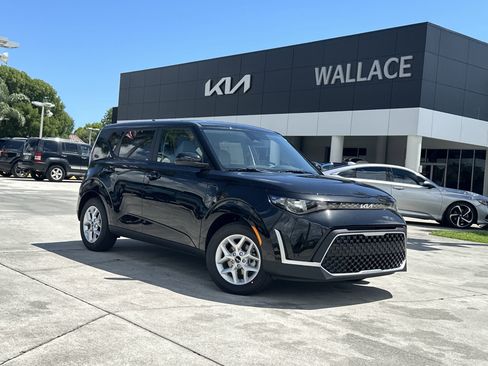 New 2025 Kia Soul LX w/ LX Technology Package image 1