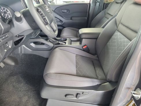 New 2026 Nissan Frontier SV w/ SV Convenience Package RWD image 9