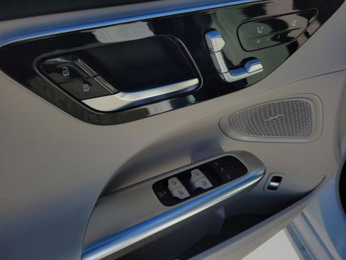 Certified 2025 Mercedes-Benz C 300 Sedan image 15