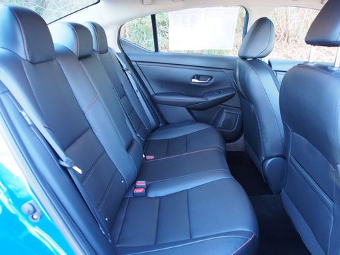 Used 2024 Nissan Sentra SR w/ SR Premium Package image 13