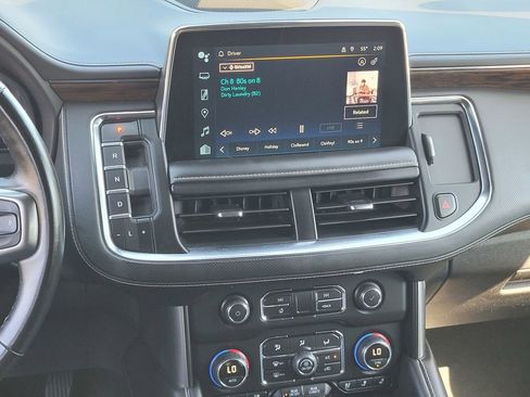 Used 2024 Chevrolet Tahoe Premier AWD/4WD image 14