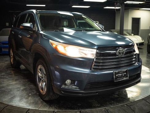 Used 2014 Toyota Highlander Limited Platinum AWD/4WD image 5