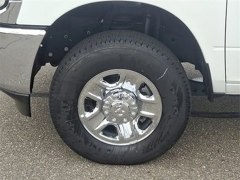 Used 2023 RAM 3500 Tradesman w/ Chrome Appearance Group image 8