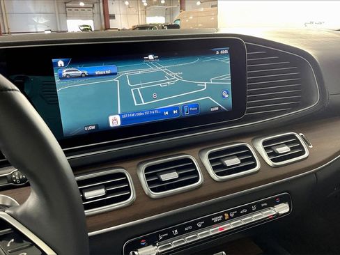 New 2025 Mercedes-Benz GLS 450 4MATIC image 7