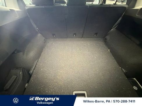 Certified 2024 Volkswagen Tiguan SE AWD/4WD image 12
