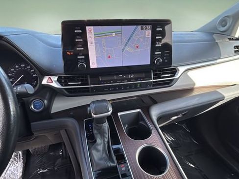 Used 2023 Toyota Sienna XLE w/ XLE Plus Package image 26