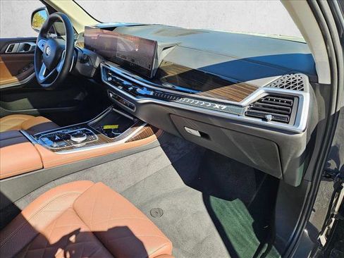 Certified 2024 BMW X7 xDrive40i image 23