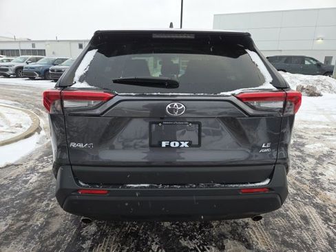 Used 2022 Toyota RAV4 LE image 6