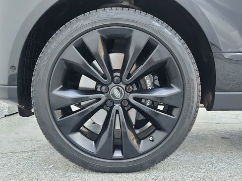 Used 2021 Land Rover Range Rover Autobiography Fifty Edition image 43