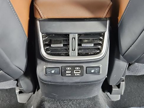 Certified 2025 Subaru Outback Touring XT AWD/4WD image 24