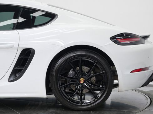 Used 2021 Porsche 718 Cayman RWD image 46