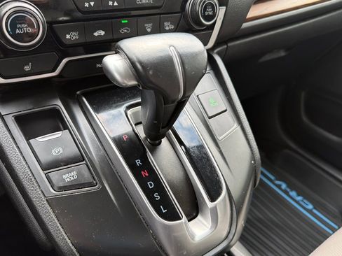 Used 2018 Honda CR-V Touring image 21