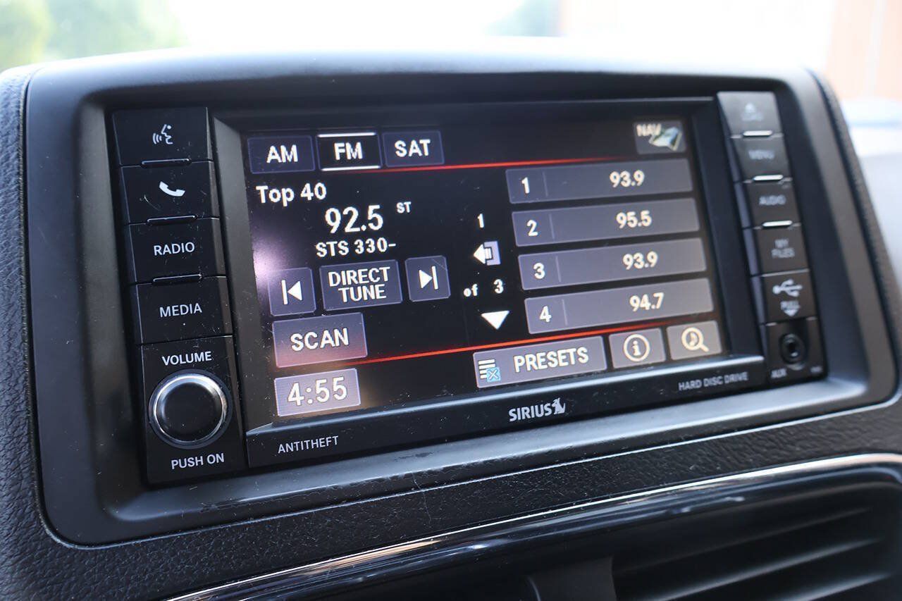 Used 2014 Dodge Grand Caravan R/T w/ Driver Convenience Group FWD image 30