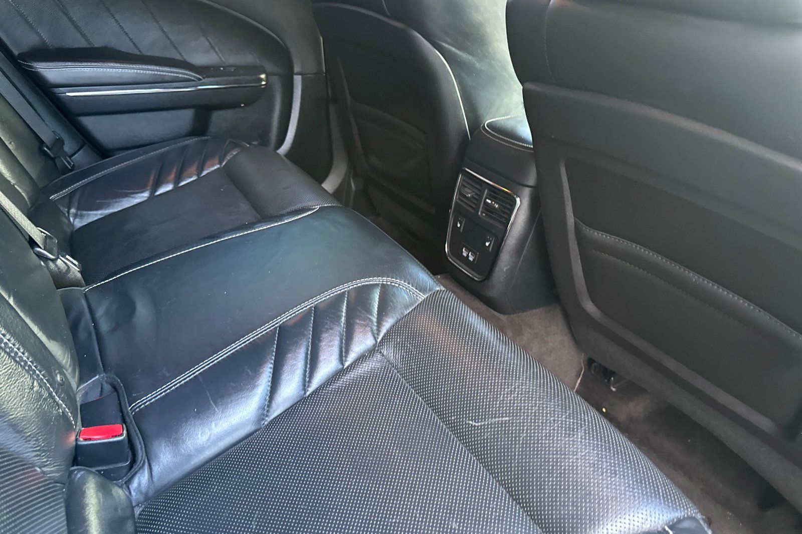 Used 2018 Dodge Charger SRT Hellcat RWD image 17