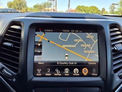 Used 2017 Jeep Cherokee Trailhawk w/ Trailer Tow Group image 12