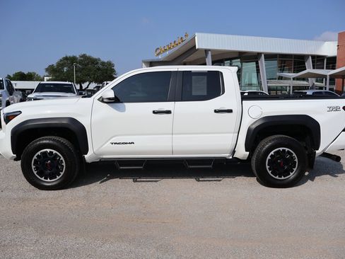 Used 2024 Toyota Tacoma TRD Off-Road AWD/4WD image 2
