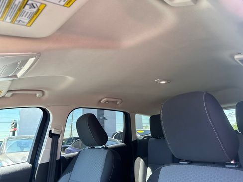 Used 2019 Ford Escape SE AWD/4WD image 17