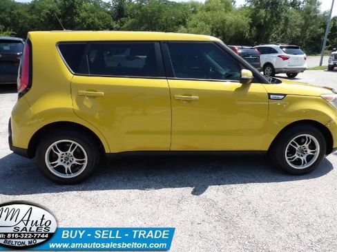 Used 2014 Kia Soul + image 6